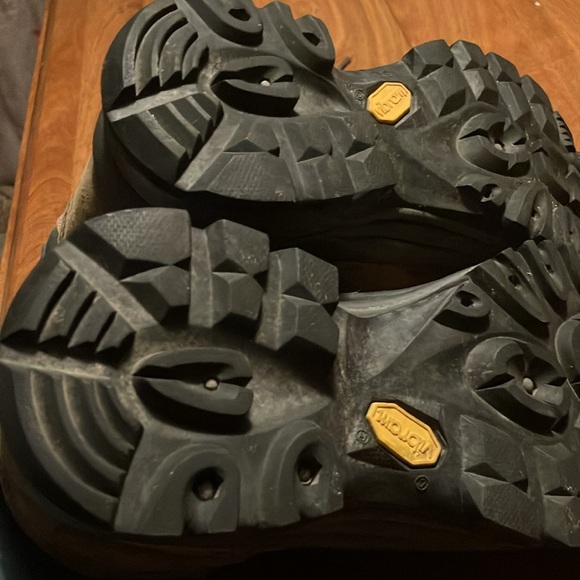 Vasque leather hikers size 8 men’s like new - Picture 6 of 14